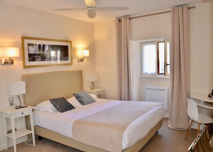 Logis Hotel Des Messageries